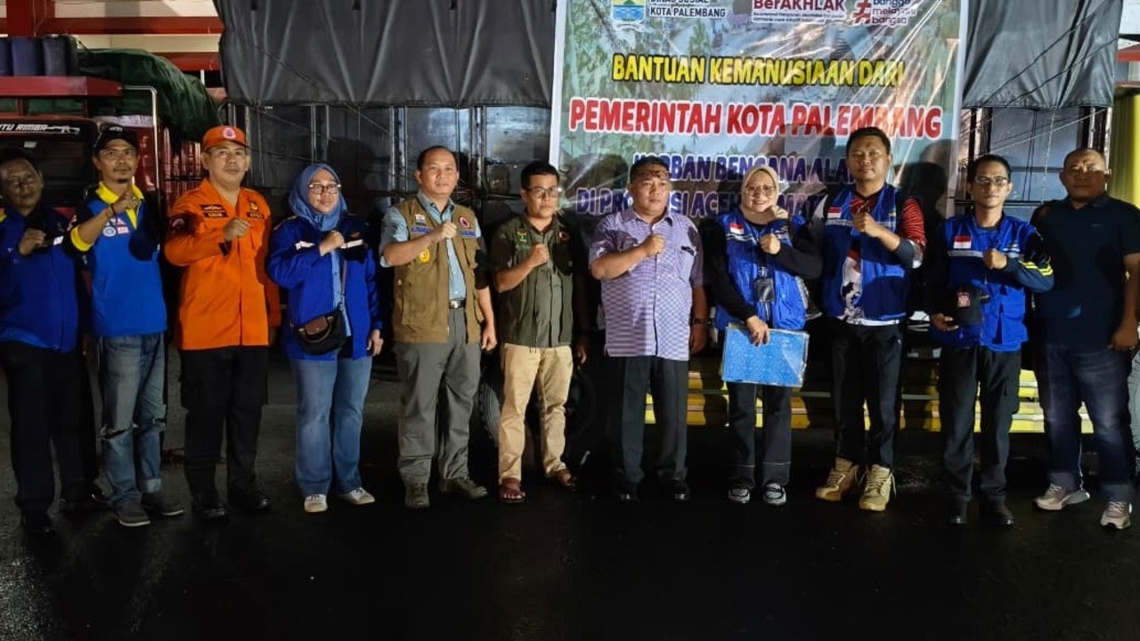Truk Bantuan dari Palembang Tiba di Lokasi Bencana Sumatera, Ratu Dewa Pastikan Distribusi Tepat Sasaran