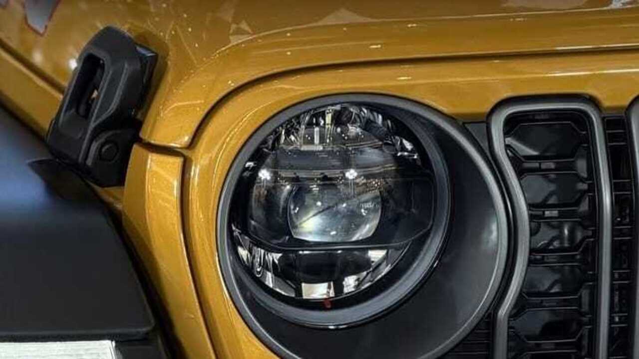 Bukan Wrangler Biasa, Jeep Rubicon Goldilocks Ini Harganya Rp2,4 Miliar. 