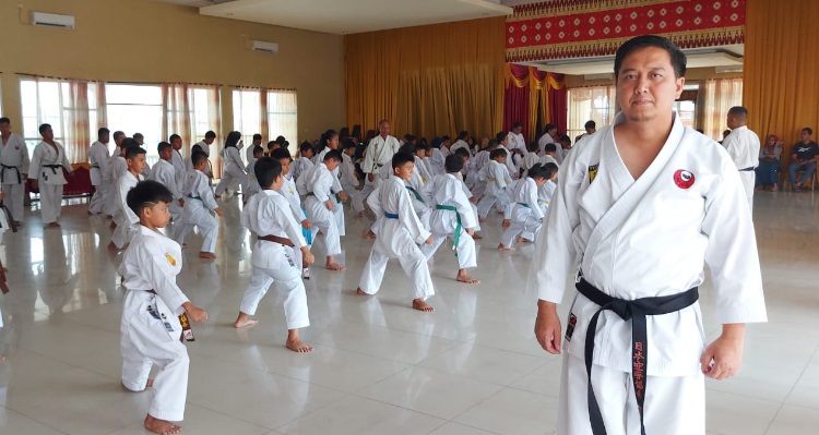 Ratusan Karateka INKADO Sumatera Selatan Ikuti Ujian Kenaikan Sabuk