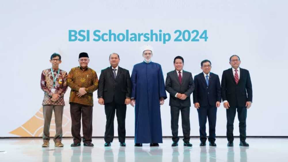  Dukung Peningkatan Kualitas SDM Indonesia, BSI Scholarship 2024 Targetkan 2.300 Pelajar & Mahasiswa