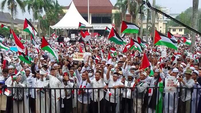 Ribuan Warga Palembang Turun Kejalan Bela Palestina dan Masjidil Aqsa