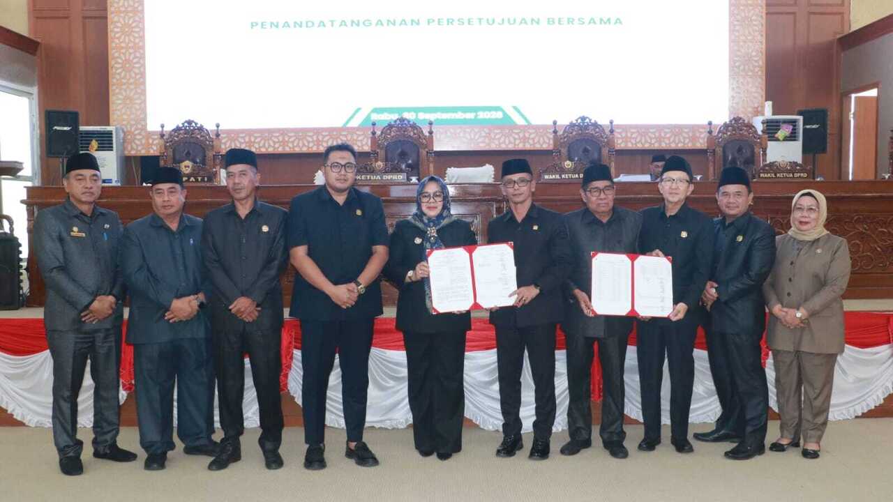 Sepakat Teken Raperda Perubahan APBD Rp2,5 Triliun