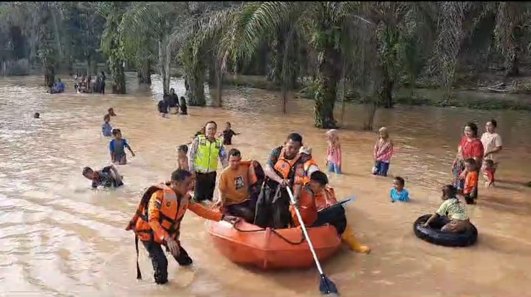 Jalan Sekayu - Plakat Tinggi Banjir, BPBD Muba Turunkan Tim TRC Upaya Cepat Kaji