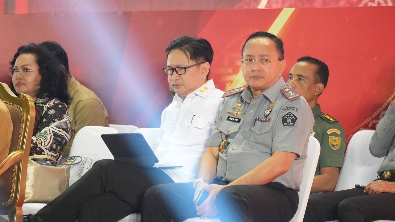 Penandatanganan Serentak Harmonisasi Raperda tentang Koperasi Desa/Kelurahan Merah Putih oleh Kakanwil Kemenku