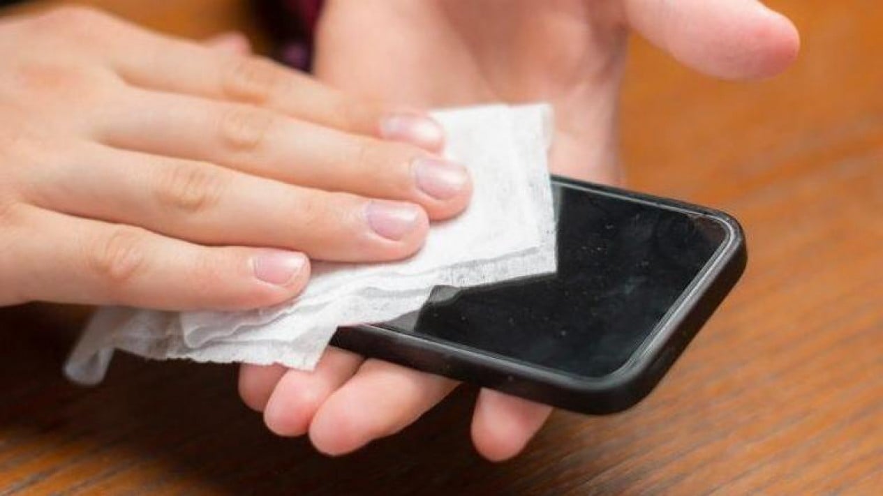 8 Tips Merawat Handphone Agar Tidak Jamuran: Jaga Kesehatan Gadget Anda