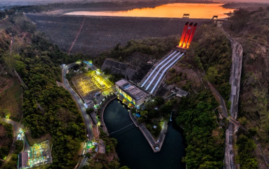 Perkuat Manajemen Risiko, PLN Sukses Turunkan ESG Risk Rating ke Medium Level