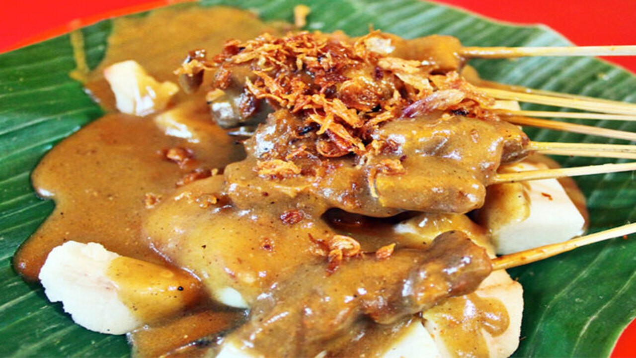 Sate Padang, Kuliner Khas Minangkabau yang Tetap Bertahan di Tengah Arus Modernisasi
