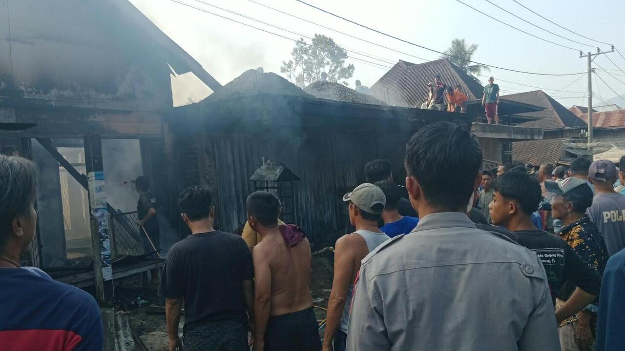 Rumah dan Mobil Hangus Terbakar, Kerugian Capai Rp600 Juta