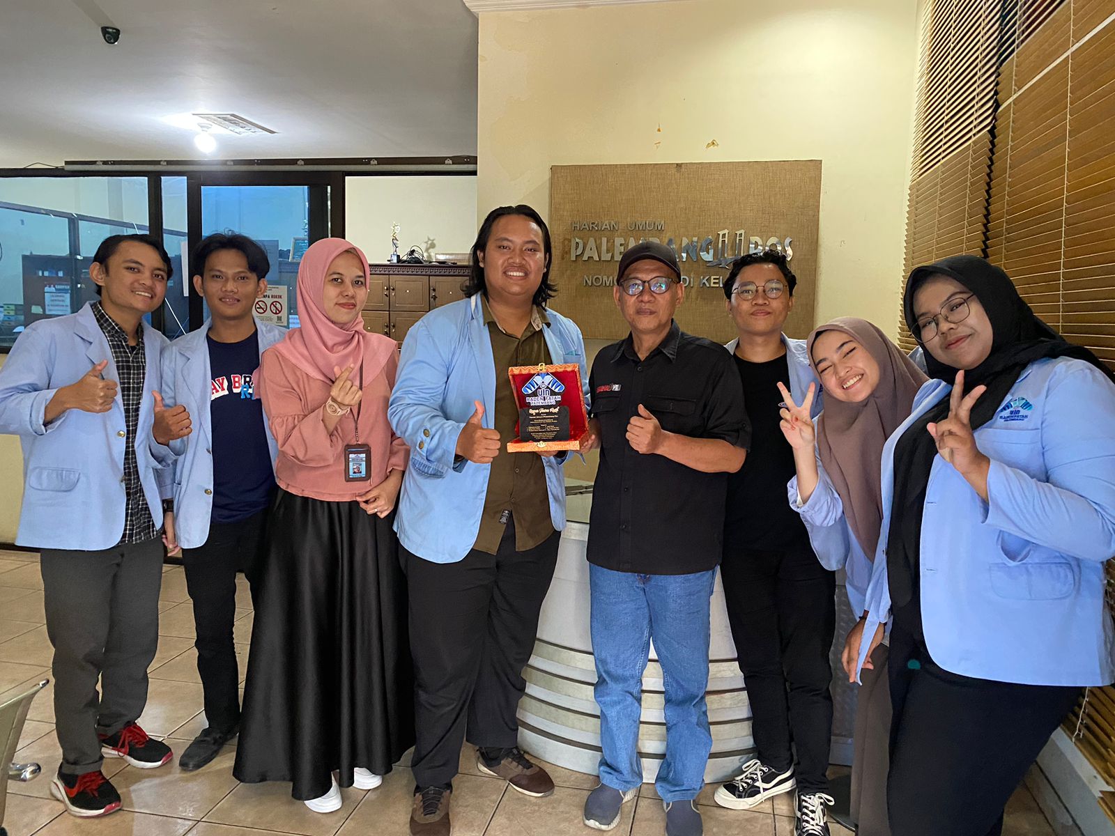 Usai, GM Harian Umum Palembang Pos Lepas Mahasiswa Magang UIN Raden Fatah Palembang