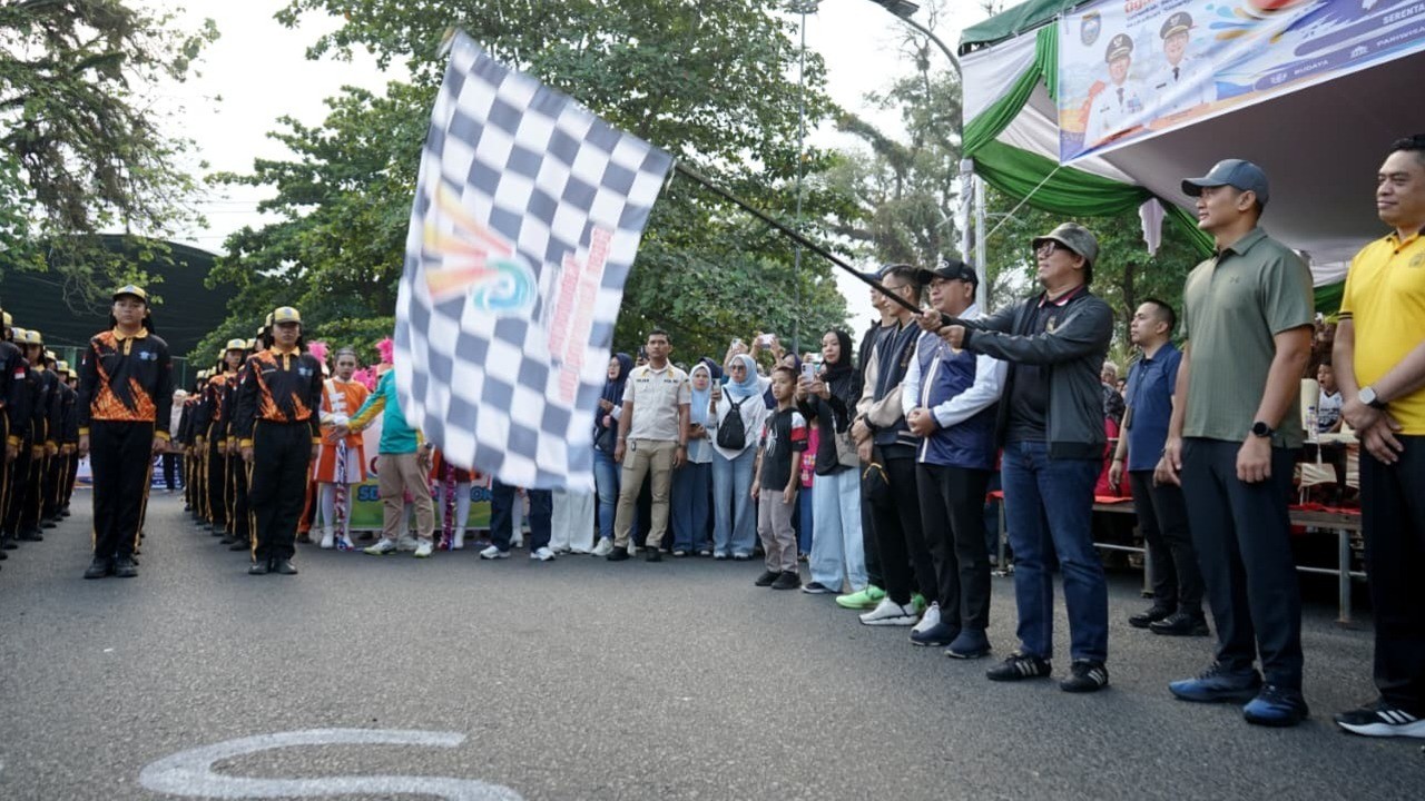 Semarak HUT OKU ke-116, Bupati OKU Lepas Karnaval Drum Band Pelajar