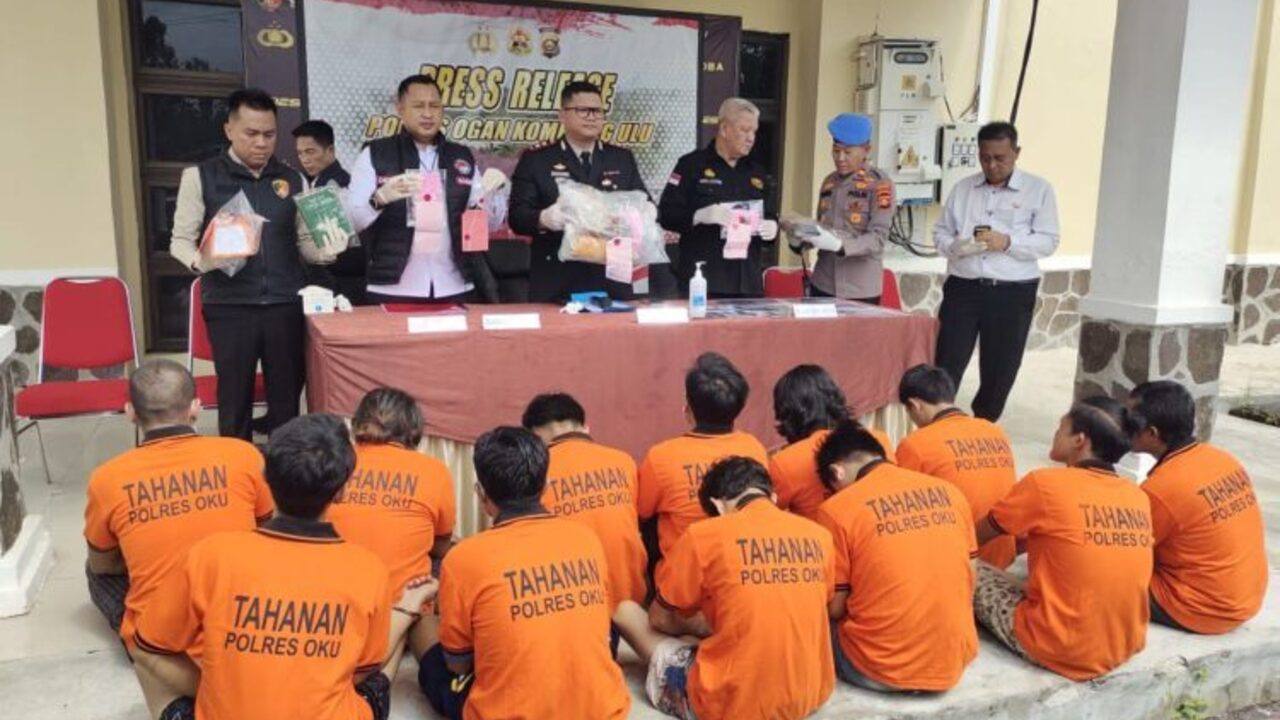 Polres OKU Gagalkan Peredaran 1,3 Kg Ganja dan 3 Kantong Sabu dari Tangan Pengedar