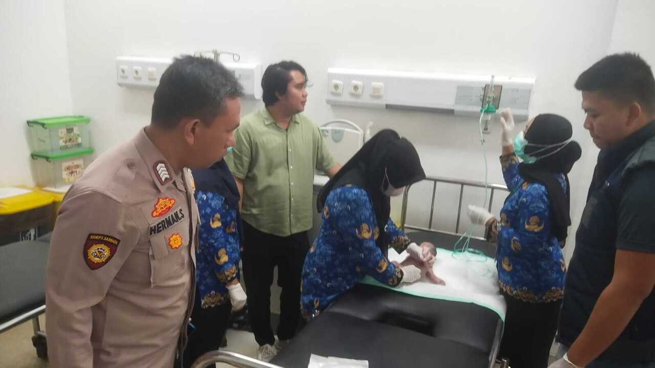 Gempar, Warga Sungai Lilin Temukan Bayi Perempuan dalam Kresek