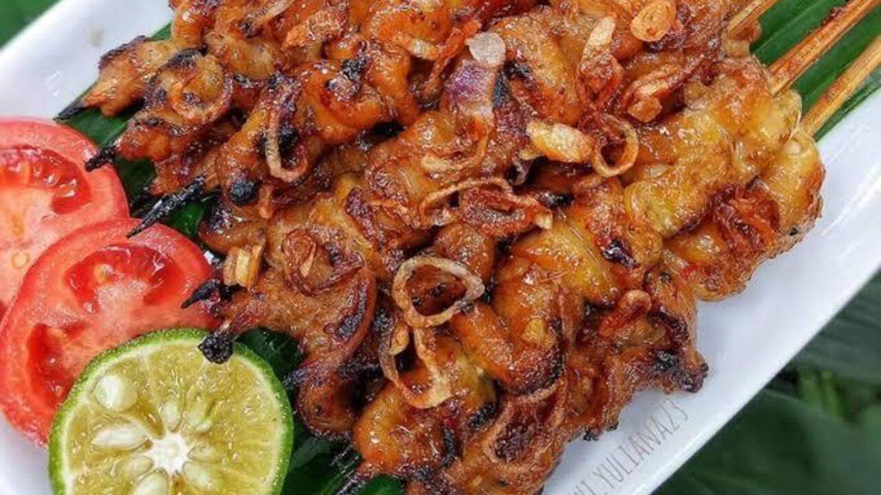 Sate Kulit Ayam, Jajanan Sederhana yang Makin Digemari