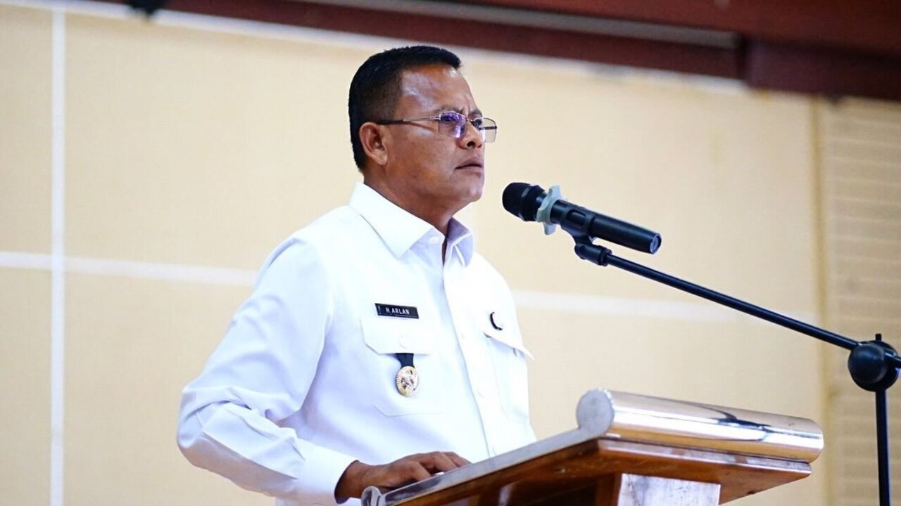 Pimpin Rapat Bulanan, H Arlan: Tak Mampu Bekerja Lebih Baik Mundur