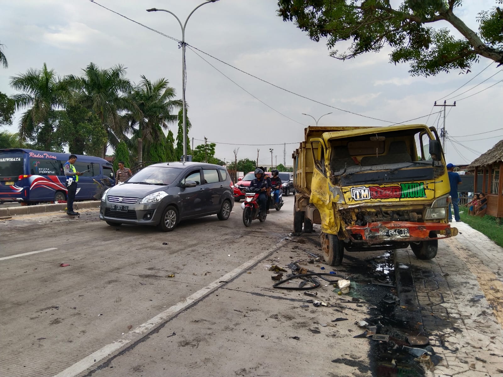 Kecelakaan Maut Jalinsum Palindra, Pengemudi Pick Up Tewas di seruduk Truk