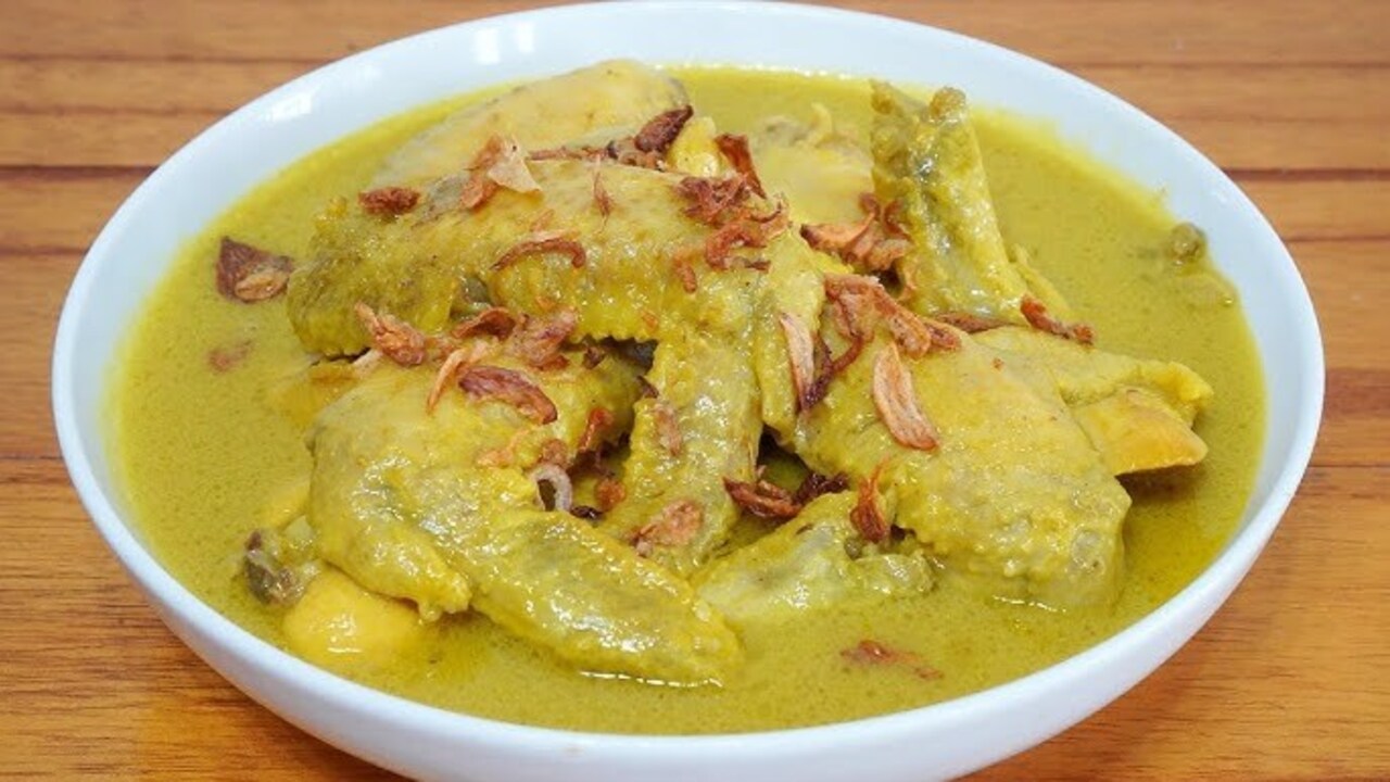 Opor Ayam, Hidangan Tradisional yang Selalu Hadir di Momen Istimewa