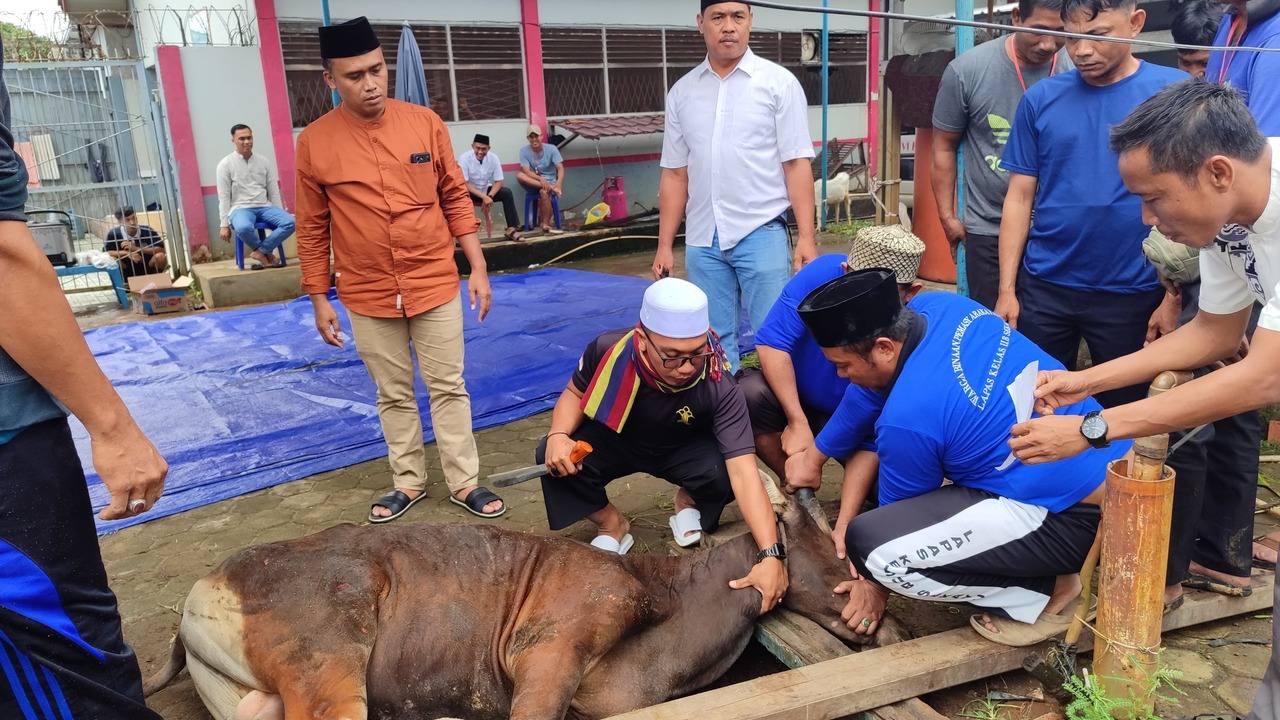 Rayakan Idul Adha 1446 H, Lapas Sekayu Sembelih 7 Hewan Kurban