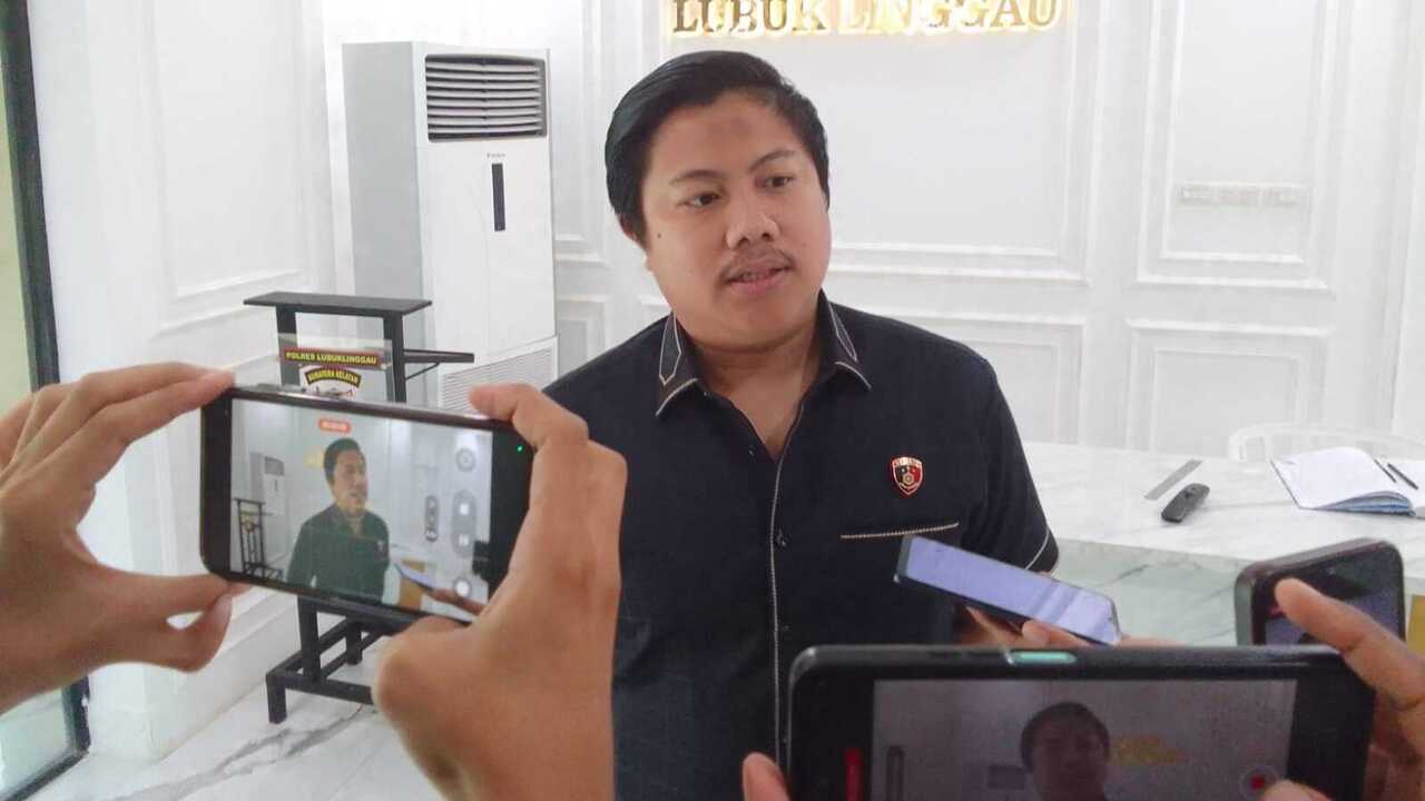 Wabup Ardani Serahkan SK Definitif 59 Kepala Sekolah di Ogan Ilir