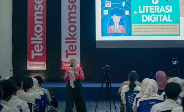 Era Digital: Telkomsel Jangkau Lebih dari 1.000 Peserta dalam Program Internet BAIK Series 8