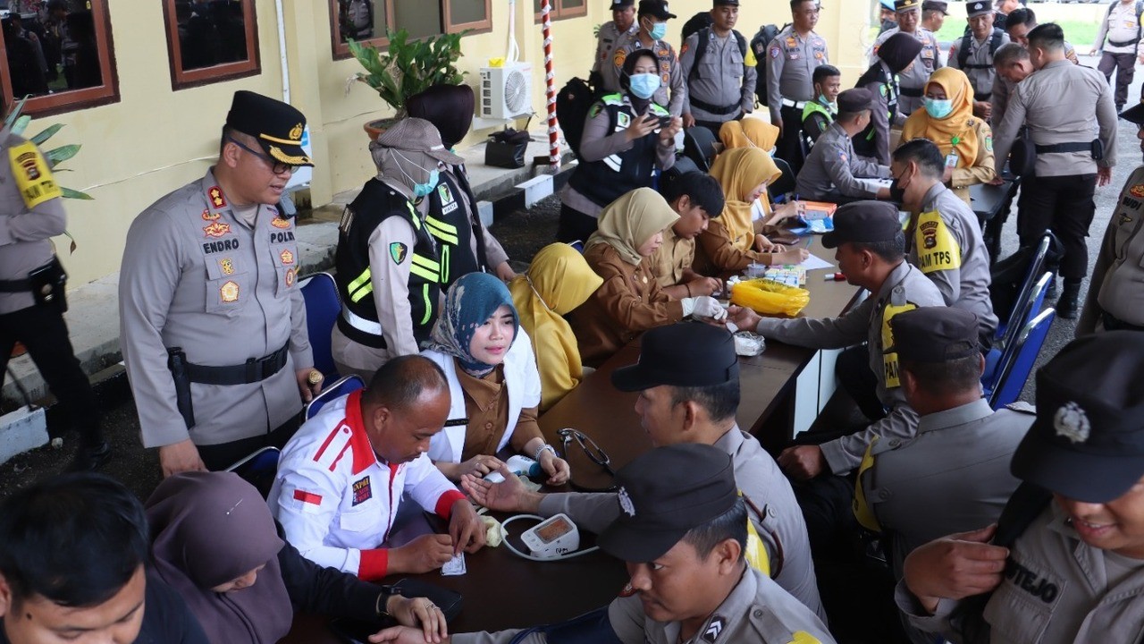 Terlibat Pengamanan TPS, Ratusan Personel Polres Prabumulih Jalani Tes Kesehatan