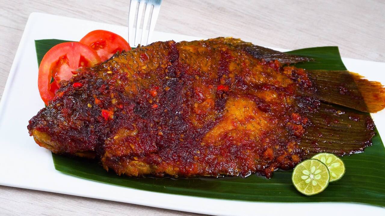 Ikan Bakar Bumbu Rujak, Cita Rasa Nusantara yang Menggugah Selera