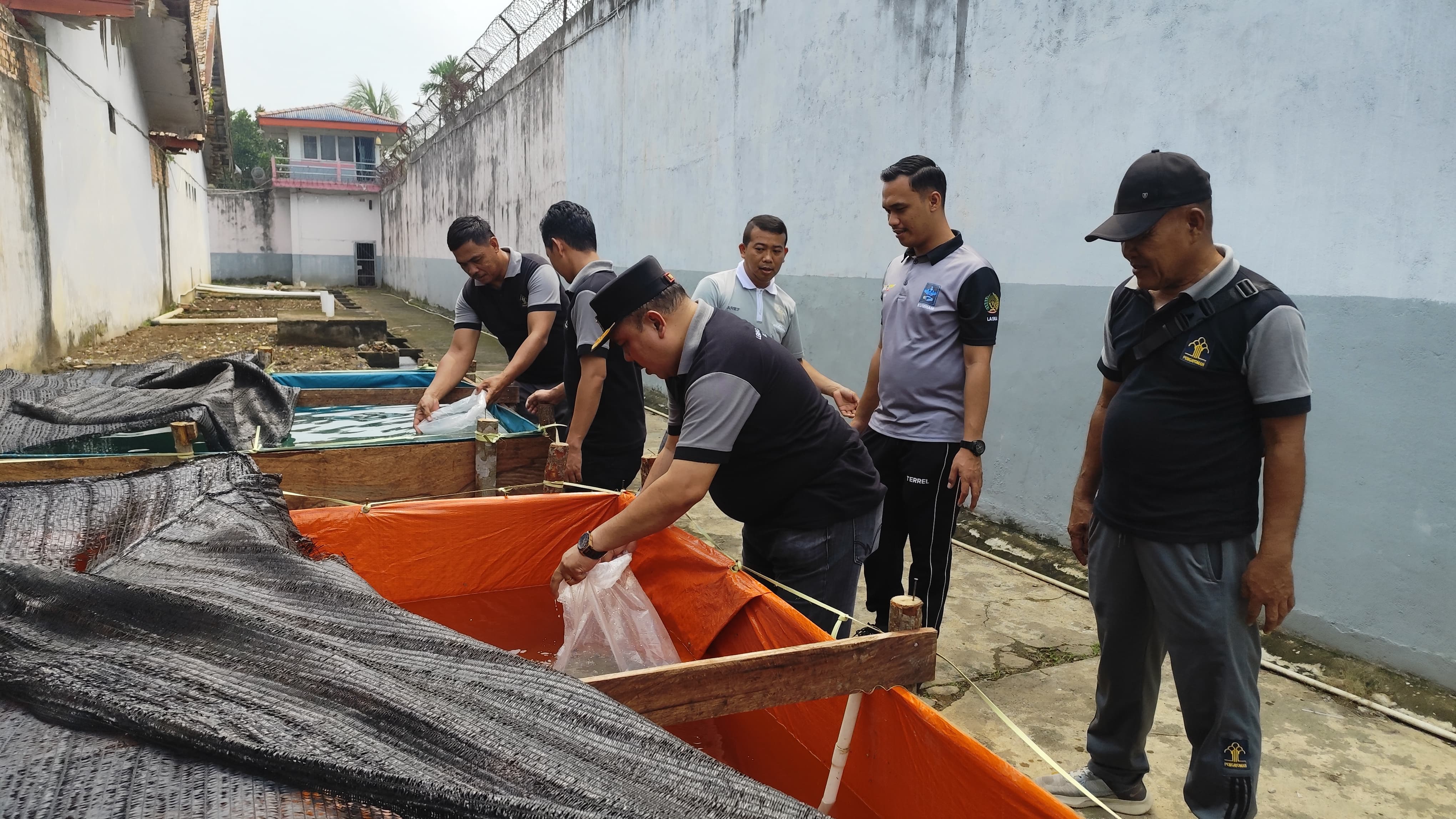 Lapas Sekayu Tebar 1000 Benih Ikan Lele, untuk Pembinaan Kemandirian dan Dukung Ketahanan Pangan