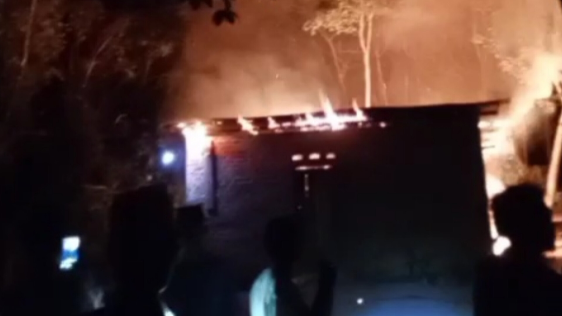 Rumah IRT di Anak Petai Prabumulih Ludes Terbakar Saat Tinggal Beli Kuota