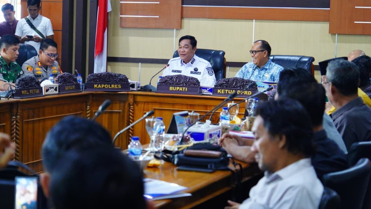 Bupati Toha: Masyarakat Harus Sejahtera Tanpa Melanggar Aturan