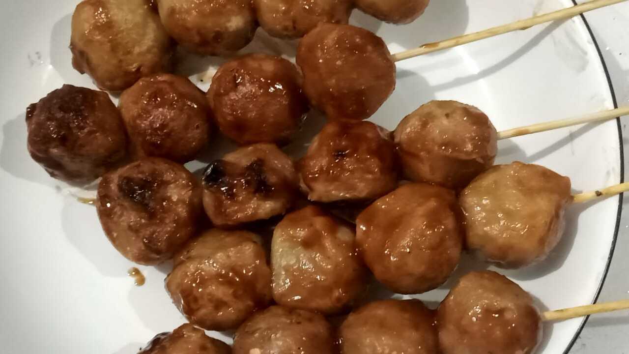Manis Gurih, Bakso Bakar Rumahan  Camilan Sederhana dengan Rasa Istimewa