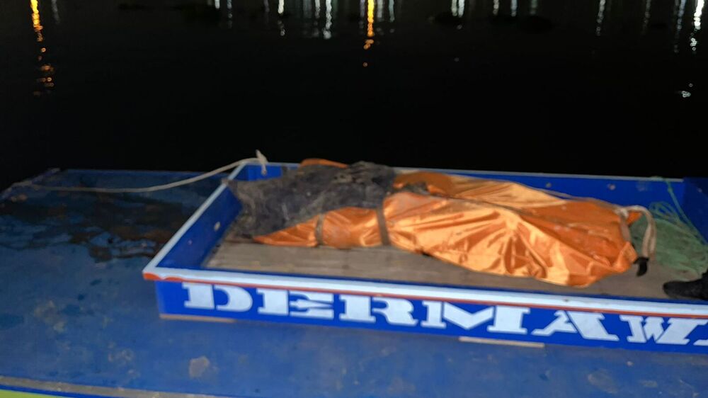 Mayat Mr X Berjaket Merah Hitam Ditemukan Mengapung di Dermaga Ramdor Jetty OKI