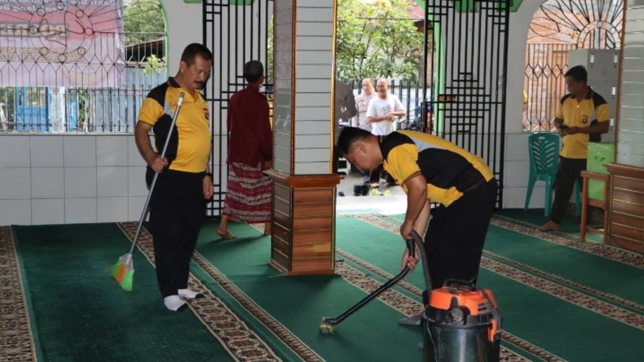 Sambut Ramadhan, Polres Muara Enim dan Jajaran Gelar Bakti Sosial 