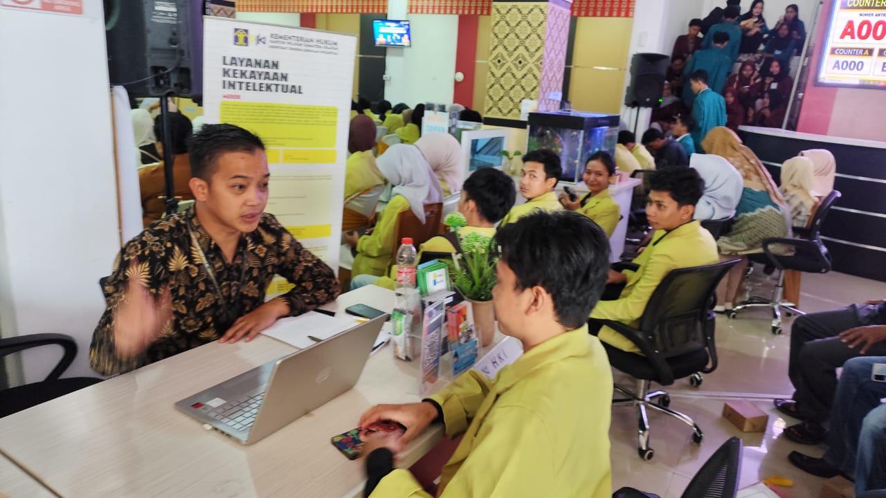 Lomba KADARKUM 2025, Kanwil Kemenkum Sumsel Dukung Generasi Muda yang Taat Hukum dan Bermartabat