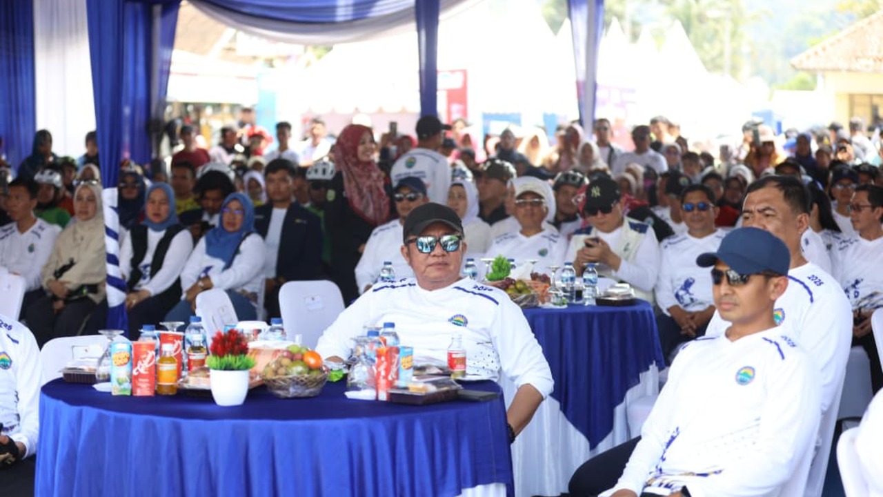 Meriah dan Spektakuler! SRGF 2025 di Danau Ranau Dipenuhi 1.863 Pesepeda dari 17 Provinsi