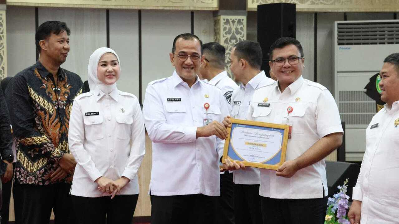 Raih Standar Layanan Informasi Publik Terbaik