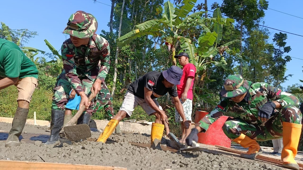 Jejak Kebersamaan di Atas Jalan Harapan