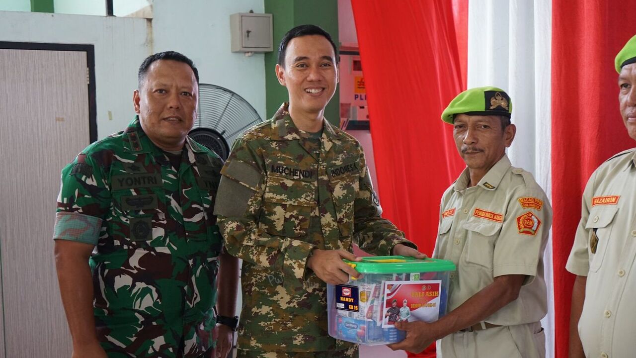 Kenakan Seragam Komcad, Bupati OKI Tunjukan Solidaritas TNI dan Masyarakat