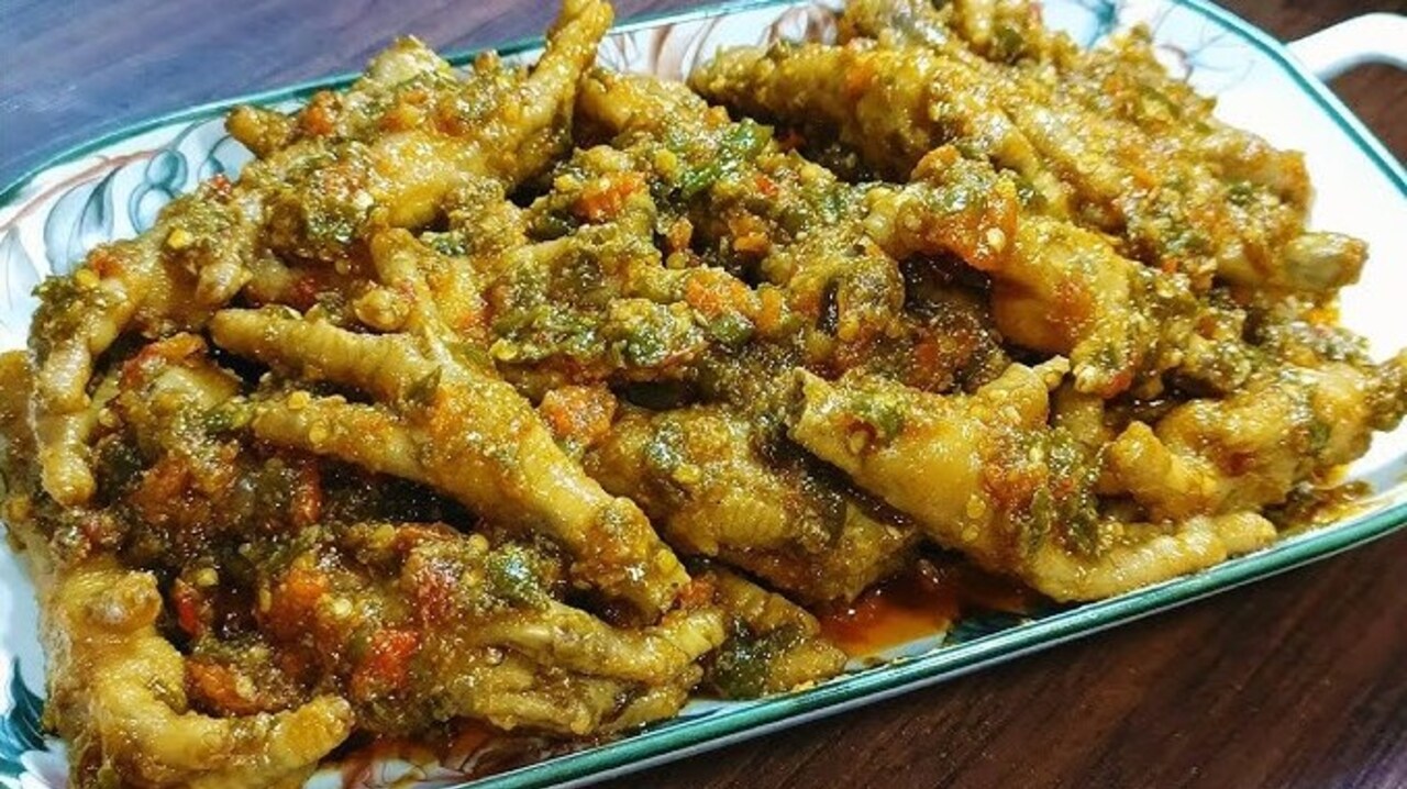 Ceker Sambal Ijo, Sensasi Pedas Gurih yang Kian Digemari