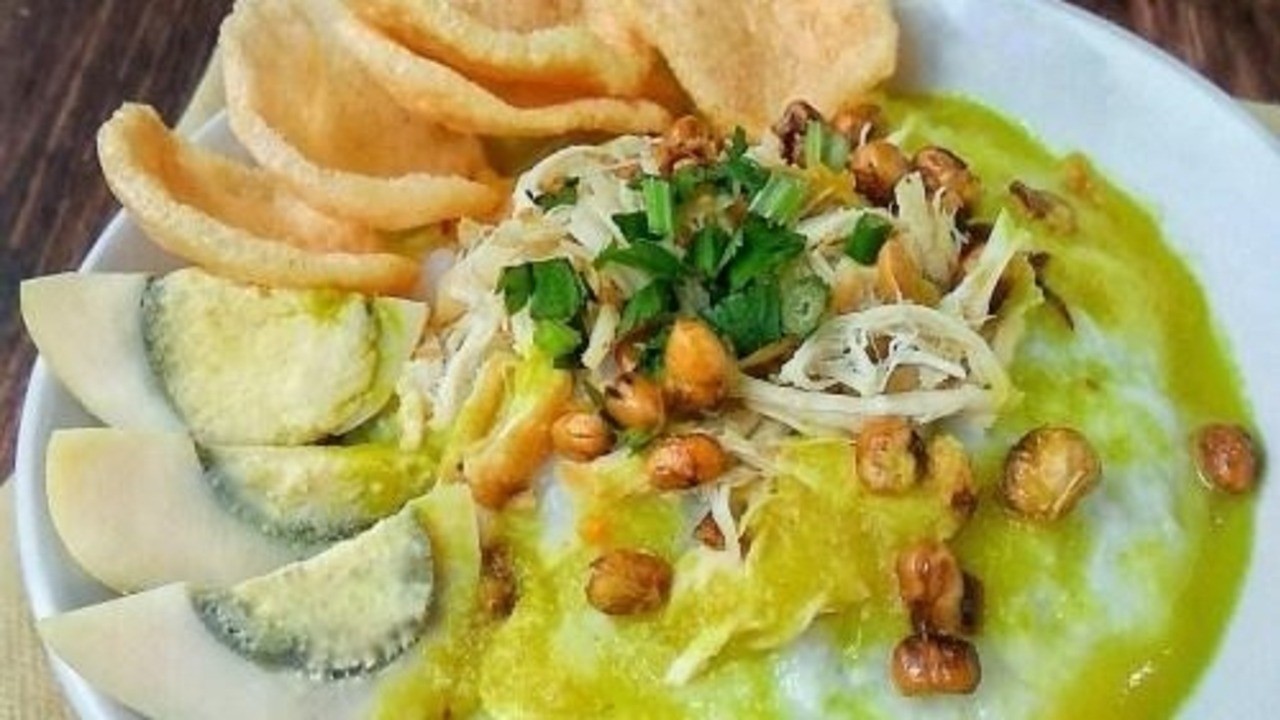 Bubur Ayam Gurih dan Hangat: Menu Sarapan Favorit, Begini Cara Membuatnya Sendiri di Rumah