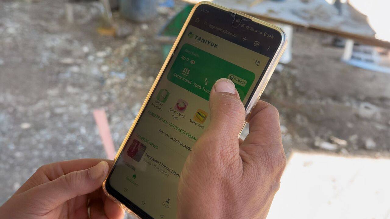 PGN Dorong Digitalisasi Petani Karet Pagardewa, Pencatatan Hasil Panen Karet Makin Praktis dan Akurat
