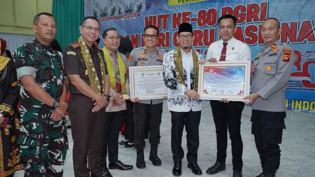 Bupati OKU Ajak Guru Terus Berinovasi dan Mengupgrade Diri