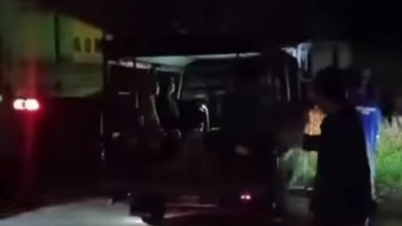 Angdes Bawa Ibu Hendak Melahirkan Terjebak Macet