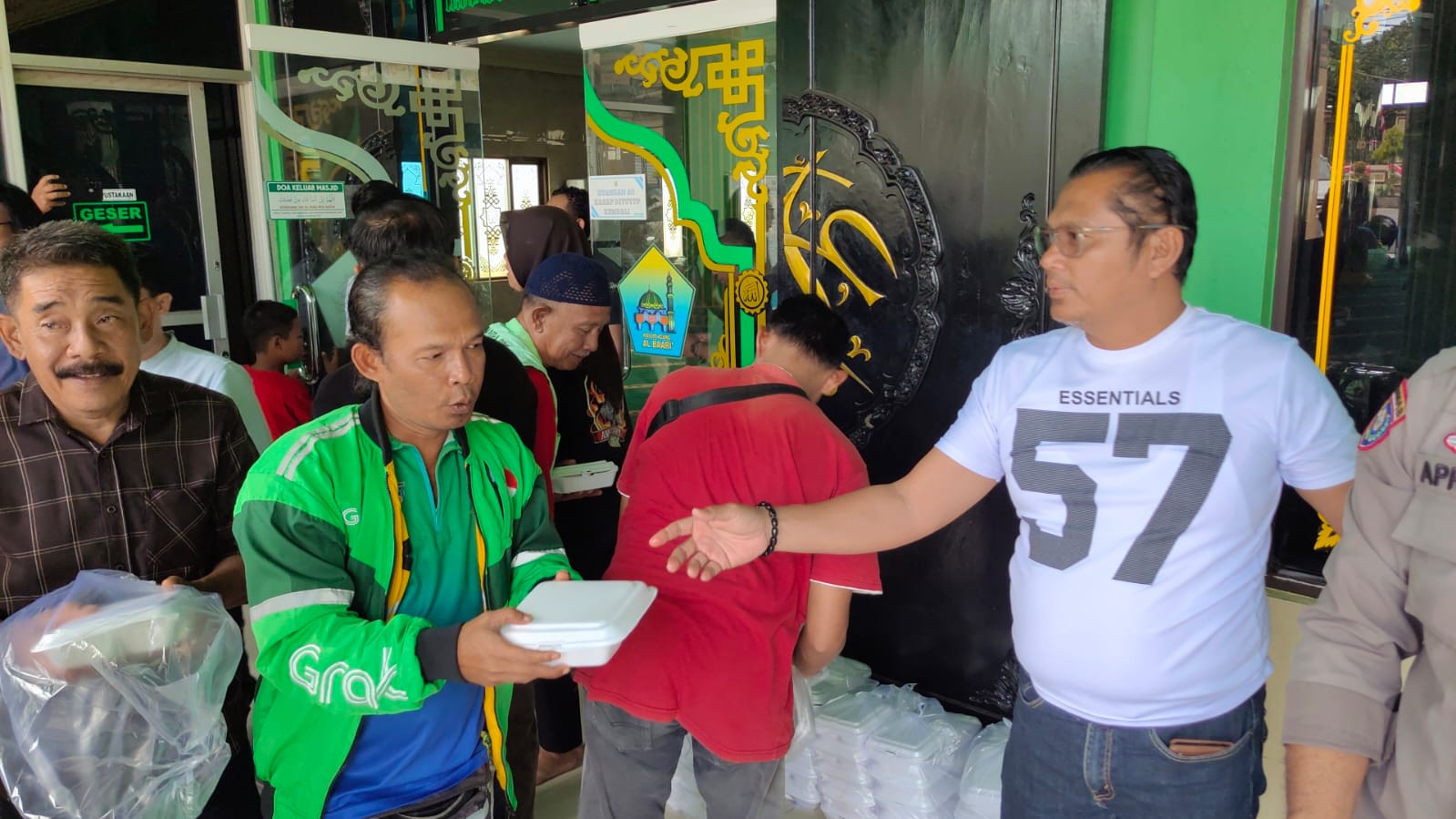 Jaga Kondusifitas: Polres Lubuklinggau Rangkul Ojol Lewat Doa Bersama dan Aksi Sosial