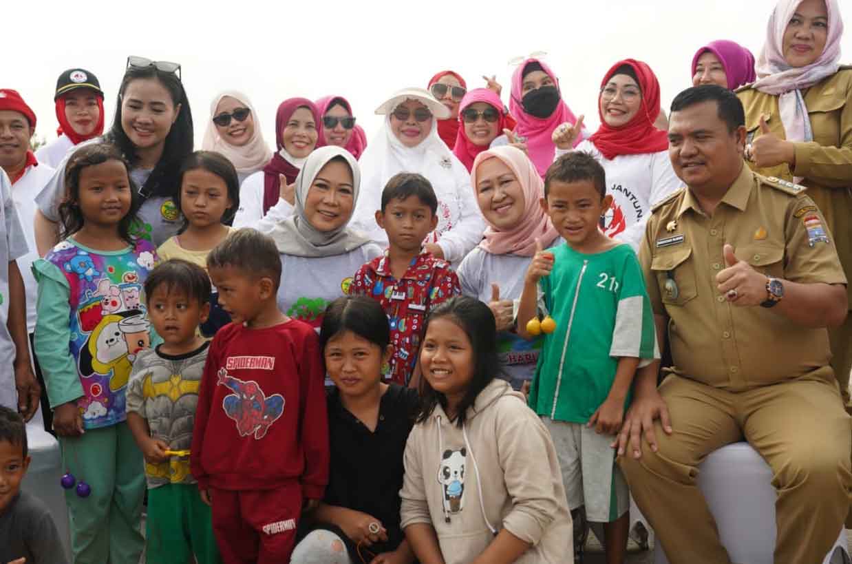 Peringati Hari Sejuta Pohon, Perwosi Sumsel Gelar Penanaman Pohon   