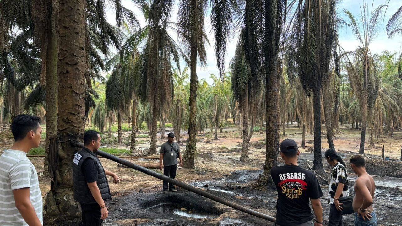 Tempat Jual Beli Minyak Ilegal Keluang Terbakar