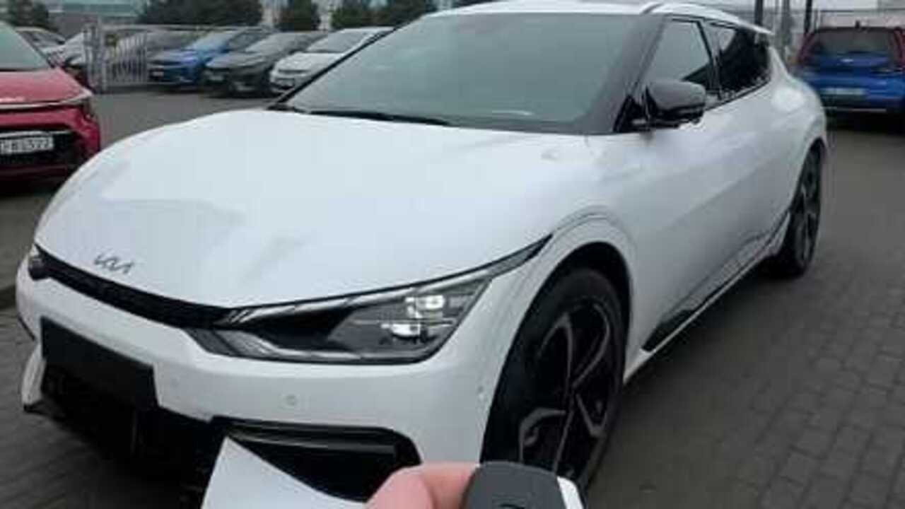 KIA EV6 GT Line: Mobil Remote Control Seharga Rp 1,3 Miliar! Canggihnya Luar Biasa.