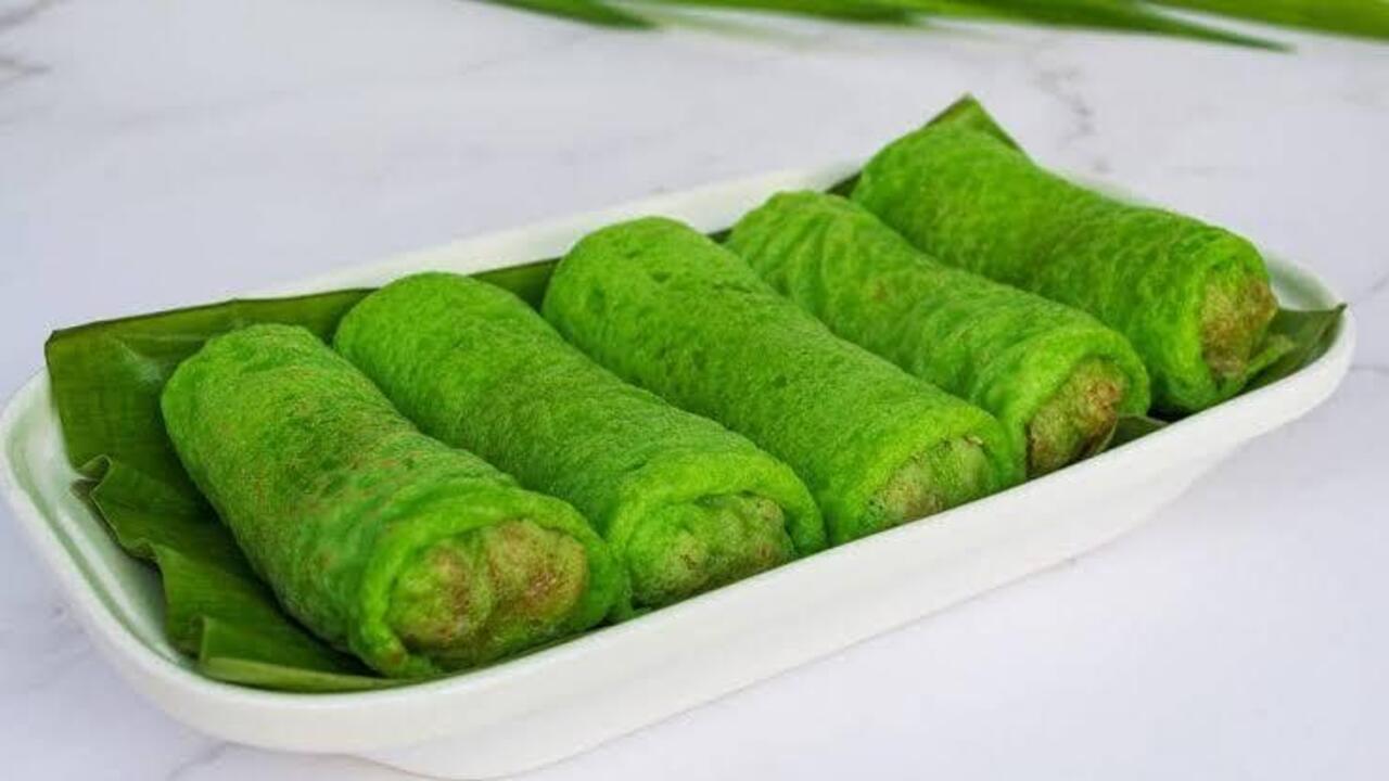 Dadar Gulung Tetap Bertahan di Tengah Gempuran Kuliner Modern