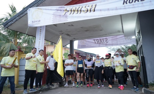 Dukung BNI UI Half Marathon 2024 - ILUNI UI Sumsel Gelar Fun Walk Bersama Alumni Regional