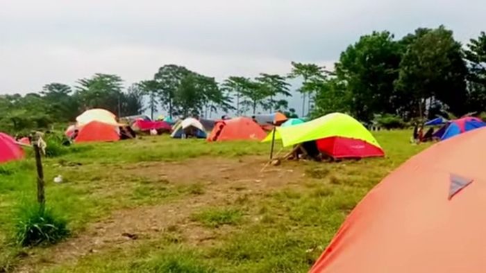 Serunya Liburan Akhir Pekan di Camping Ground Gayatri Citeko Bogor