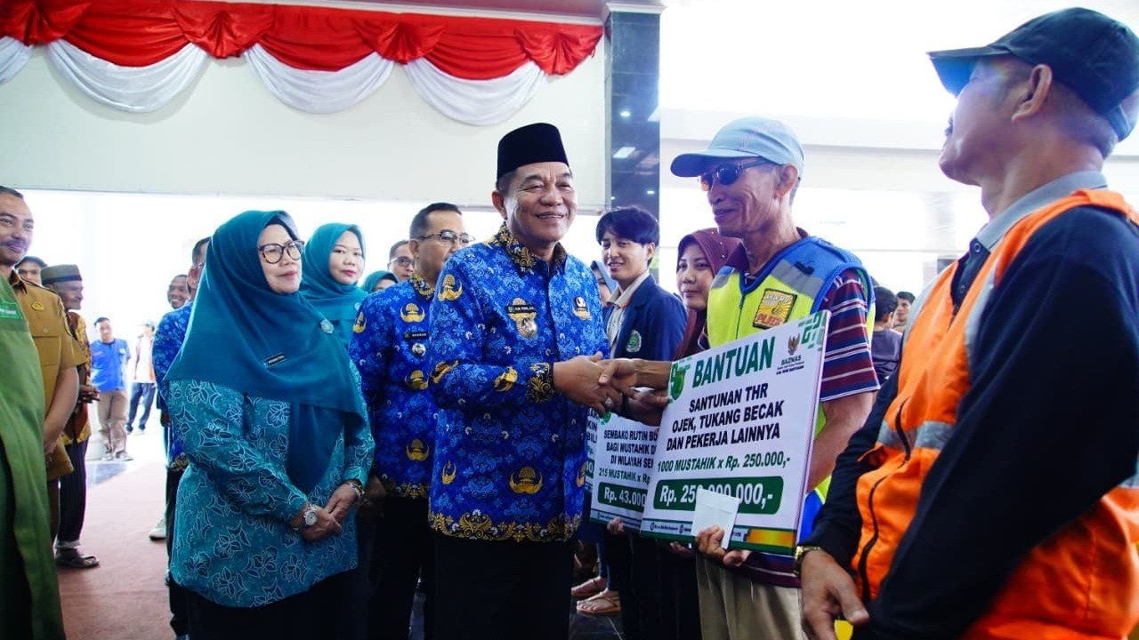 Bantuan Berkah Lebaran, Menambah Kebahagiaan dan Hadirkan Senyuman Bagi Kaum Dhuafa