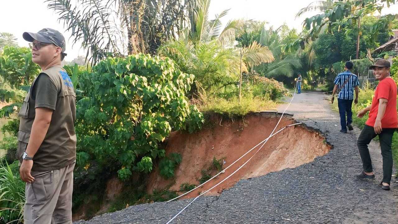 Pemkab OKU Antisipasi Jalan dan Jembatan Longsor